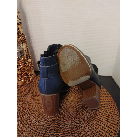 A+ ALDO Heeled Bootie Size 7.5 - Picture 6 of 6